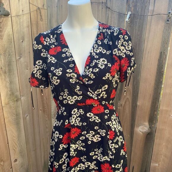 Madewell Peekaboo-Sleeve Midi Dress in Hillside Daisies size - Picture 4 of 10